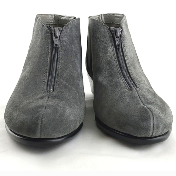 Aerosoles Allowance Women's Grey Suede Leather Ankle Boots Zip Up Wide Size 9W - Picture 3 of 14
